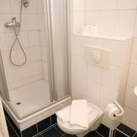 Kellerperle C Im Gotischen Vinhus *